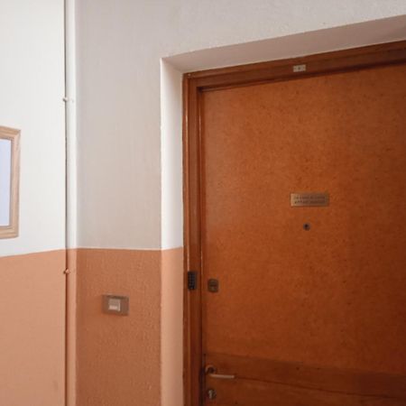 La Casa Di Lucia Appartamento Novara Exteriör bild