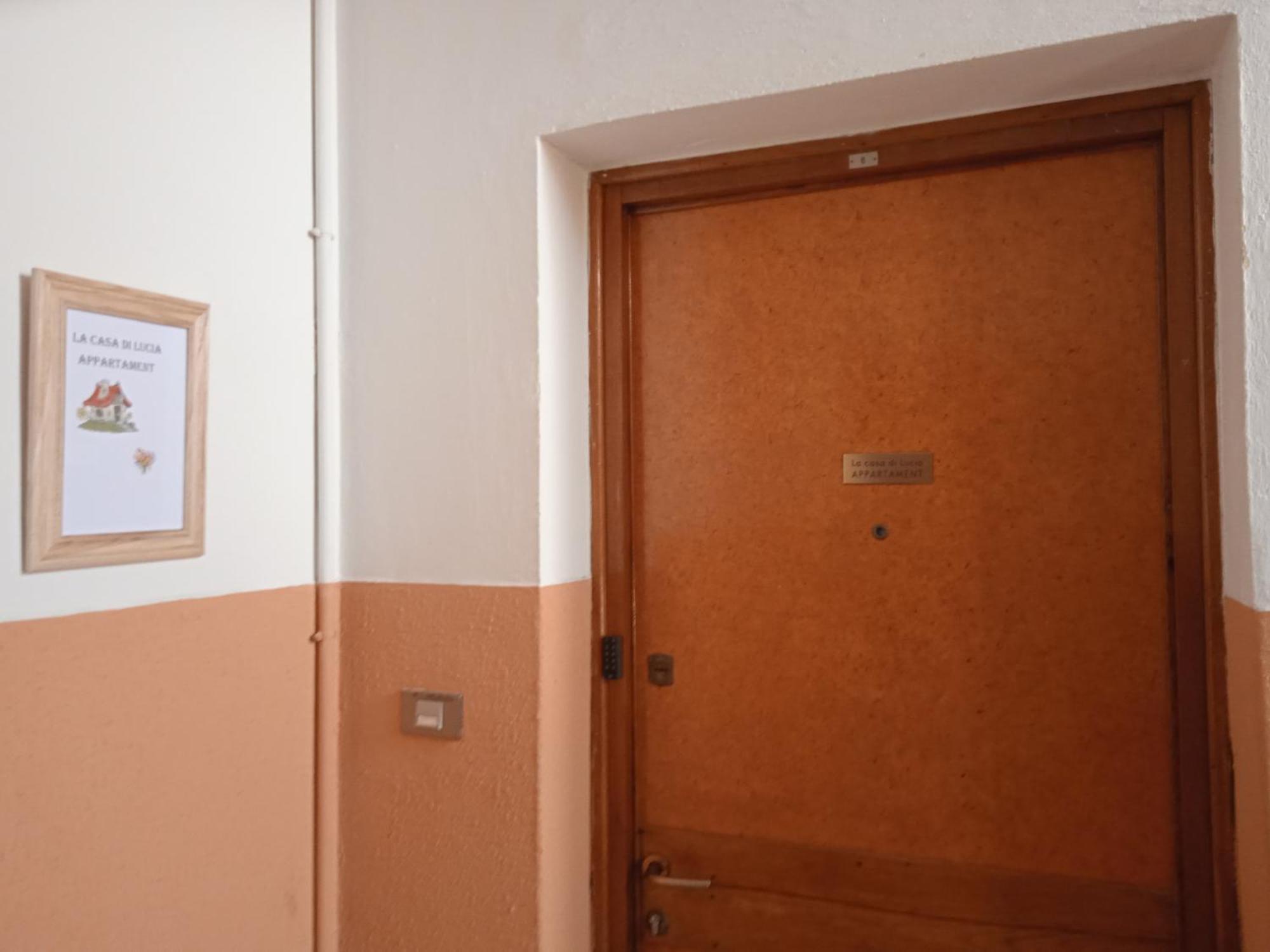 La Casa Di Lucia Appartamento Novara Exteriör bild